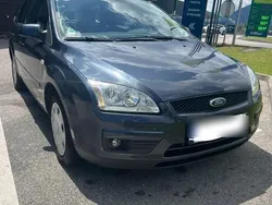 Grau Gebraucht 2007 Ford Focus Kombi | 1.200 € (Fairer Preis)