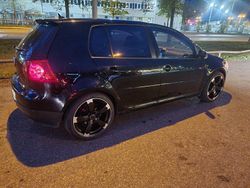 Schwarz Gebraucht 2005 VW Golf V Kleinwagen | 3.000 € (Fairer Preis)
