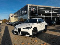 Bianco alfa Gebraucht 2023 Alfa Romeo Stelvio Premium SUV | 42.890 € (Teuer)