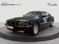 Braun (metallic) Gebraucht 1998 BMW 750 Limousine | 39.980 €