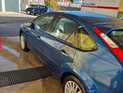 Blau Gebraucht 2007 Ford Focus Limousine | 2.500 €