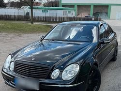 Schwarz Gebraucht 2005 Mercedes E320 Limousine | 4.000 € (Guter Preis)