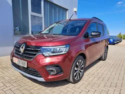 Rot Gebraucht 2022 Renault Kangoo Intens Van / Kleinbus | 23.900 € (Fairer Preis)