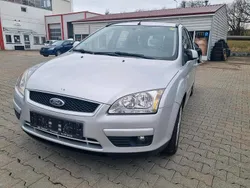 Silber Gebraucht 2007 Ford Focus Kombi | 1.900 € (Fairer Preis)