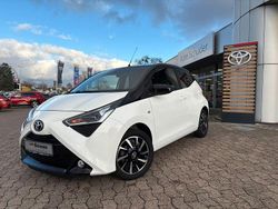 Weiß Gebraucht 2021 Toyota Aygo Kleinwagen | 9.990 € (Fairer Preis)