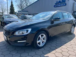 Schwarz Gebraucht 2016 Volvo V60 Business Edition Kombi | 9.590 € (Fairer Preis)