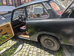 Schwarz Gebraucht 1987 Trabant 601 Kleinwagen | 1.555 €