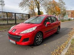 Rot Gebraucht 2010 Peugeot 207 Kombi | 2.400 €