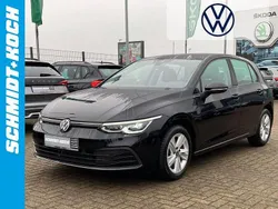 Deep black perleffekt Gebraucht 2023 VW Golf VIII Life Limousine | 23.450 € (Fairer Preis)