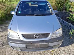 Silber Gebraucht 2002 Opel Zafira Van / Kleinbus | 999 € (Guter Preis)