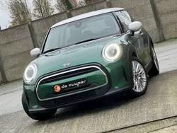 Grün Gebraucht 2024 Mini Cooper Essential Kleinwagen | 24.500 € (Fairer Preis)