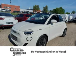 Weiß Gebraucht 2021 Fiat 500e Icon Cabrio | 19.790 € (Fairer Preis)