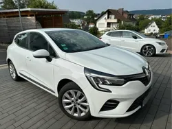 Weiß Gebraucht 2022 Renault Clio V Intens Kleinwagen | 15.490 € (Guter Preis)