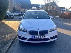 Schwarz Gebraucht 2017 BMW 225 Active Tourer iPerformance Van / Kleinbus | 9.890 € (Fairer Preis)