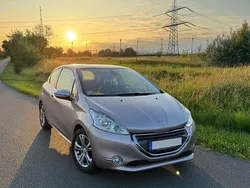 Beige Gebraucht 2012 Peugeot 208 Allure Kleinwagen | 7.500 € (Fairer Preis)