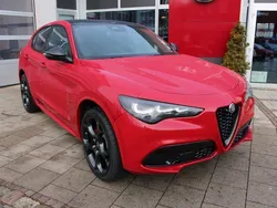 Rot Neu 2025 Alfa Romeo Stelvio SUV | 62.900 € (Etwas zu teuer)
