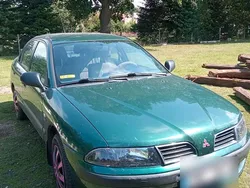 Grün Gebraucht 1999 Mitsubishi Carisma Limousine | 800 €