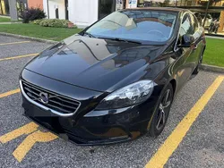 Schwarz Gebraucht 2013 Volvo V40 Momentum Kombi | 6.000 € (Guter Preis)