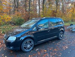 Schwarz Gebraucht 2004 VW Touran Van / Kleinbus | 4.399 € (Teuer)