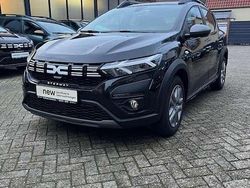 Perlmuttschwarz (metallic) Gebraucht 2023 Dacia Sandero Stepway Kleinwagen | 14.890 € (Guter Preis)