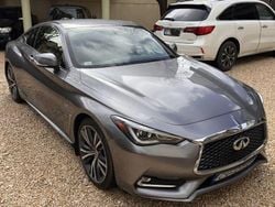 Grau Gebraucht 2018 Infiniti Q60 Premium | 18.950 €