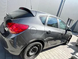 Grau Gebraucht 2011 Opel Astra Edition Limousine | 4.200 € (Fairer Preis)