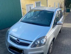Silber Gebraucht 2007 Opel Zafira Van / Kleinbus | 700 € (Guter Preis)