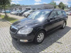 Schwarzmagic perleffekt Gebraucht 2011 Skoda Octavia Ambiente Kombi | 3.300 € (Superpreis)