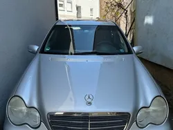 Silber Gebraucht 2003 Mercedes C180 Classic Limousine | 1.450 € (Fairer Preis)