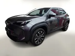 Grau Gebraucht 2022 Toyota Yaris Cross Team SUV | 22.988 € (Guter Preis)