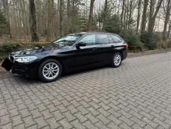 Schwarz Gebraucht 2018 BMW 520 Sport Line Kombi | 25.750 € (Guter Preis)