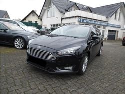 Schwarz Gebraucht 2015 Ford Focus Titanium Limousine | 7.800 € (Fairer Preis)