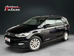 Braun Gebraucht 2016 VW Touran Trendline Van / Kleinbus | 16.470 € (Fairer Preis)