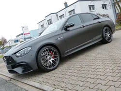 Grau Gebraucht 2022 Mercedes E63 AMG AMG Limousine | 122.900 €
