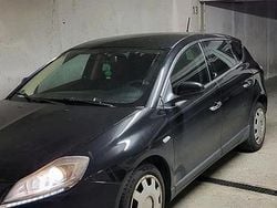 Schwarz Gebraucht 2010 Lancia Delta Kleinwagen | 1.950 €