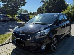 Schwarz Gebraucht 2016 Kia Carens Van / Kleinbus | 9.000 € (Fairer Preis)