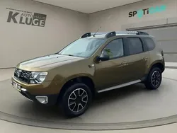 Grün Gebraucht 2017 Dacia Duster Black Shadow SUV | 11.540 € (Fairer Preis)