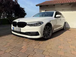 Weiß Gebraucht 2020 BMW 520 Sport Line Kombi | 25.900 € (Guter Preis)