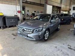 Grau Gebraucht 2017 Mercedes GLA180 SUV | 19.500 € (Fairer Preis)