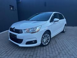 Weiß Gebraucht 2012 Citroën C4 SELECTION Limousine | 4.790 € (Teuer)