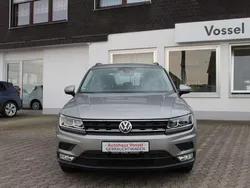 Tungsten silver metallic (metallic) Gebraucht 2016 VW Tiguan Comfortline SUV | 17.500 € (Fairer Preis)