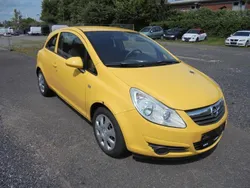 Gelb Gebraucht 2008 Opel Corsa Edition Limousine | 1.690 € (Fairer Preis)