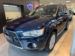 Blau Gebraucht 2012 Mitsubishi Outlander Motion SUV | 6.490 € (Guter Preis)