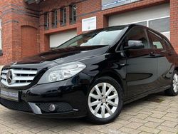 Schwarz Gebraucht 2012 Mercedes B180 Van / Kleinbus | 9.700 € (Fairer Preis)