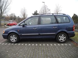 Blau Gebraucht 2004 Hyundai Trajet GLS Van / Kleinbus | 1.850 €
