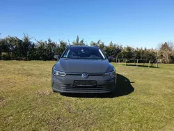 Grau Gebraucht 2021 VW Golf VIII Life Kombi | 17.750 € (Fairer Preis)