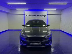 Grau Gebraucht 2017 Ford Focus ST-Line Limousine | 8.999 € (Guter Preis)