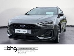 Grau Gebraucht 2024 Ford Focus ST-Line Kombi | 23.360 € (Guter Preis)