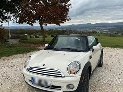 Weiß Gebraucht 2009 Mini Cooper Cabriolet Cabrio | 5.099 € (Guter Preis)