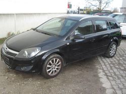 Schwarz Gebraucht 2008 Opel Astra Innovation Limousine | 1.890 € (Fairer Preis)